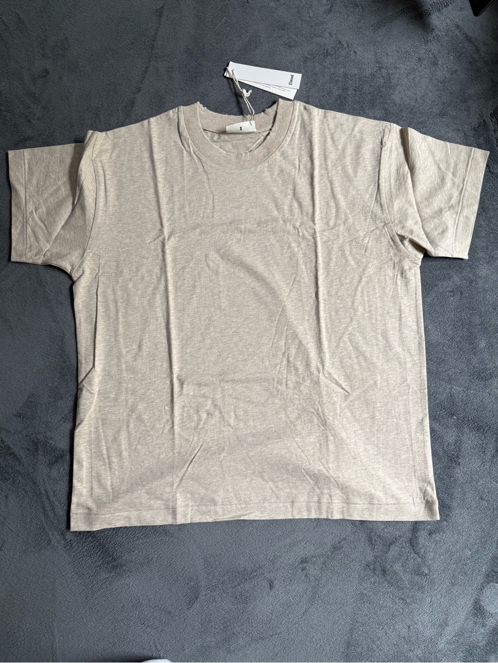 NWT Elwood Oversized Core Tee in Vintage Oatmeal